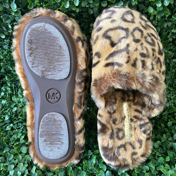 MK Michael Kors Cougar Faux Fur Slippers - Picture 5 of 5